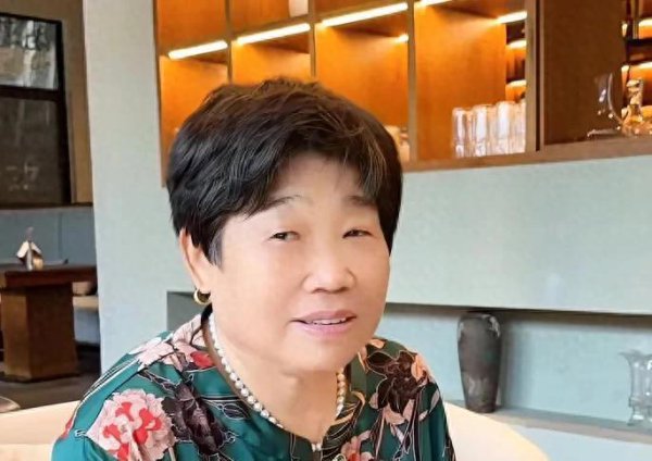 安娴家眷在好意思糊口：妹妹初度透露山姆休闲行将归国